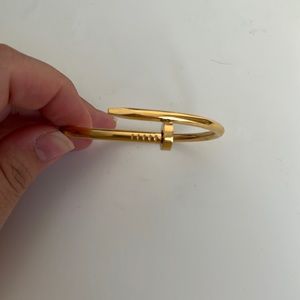 Nail bracelet